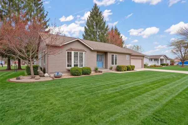 $305,000 | 4100 East Drive, Knox, IN 46534