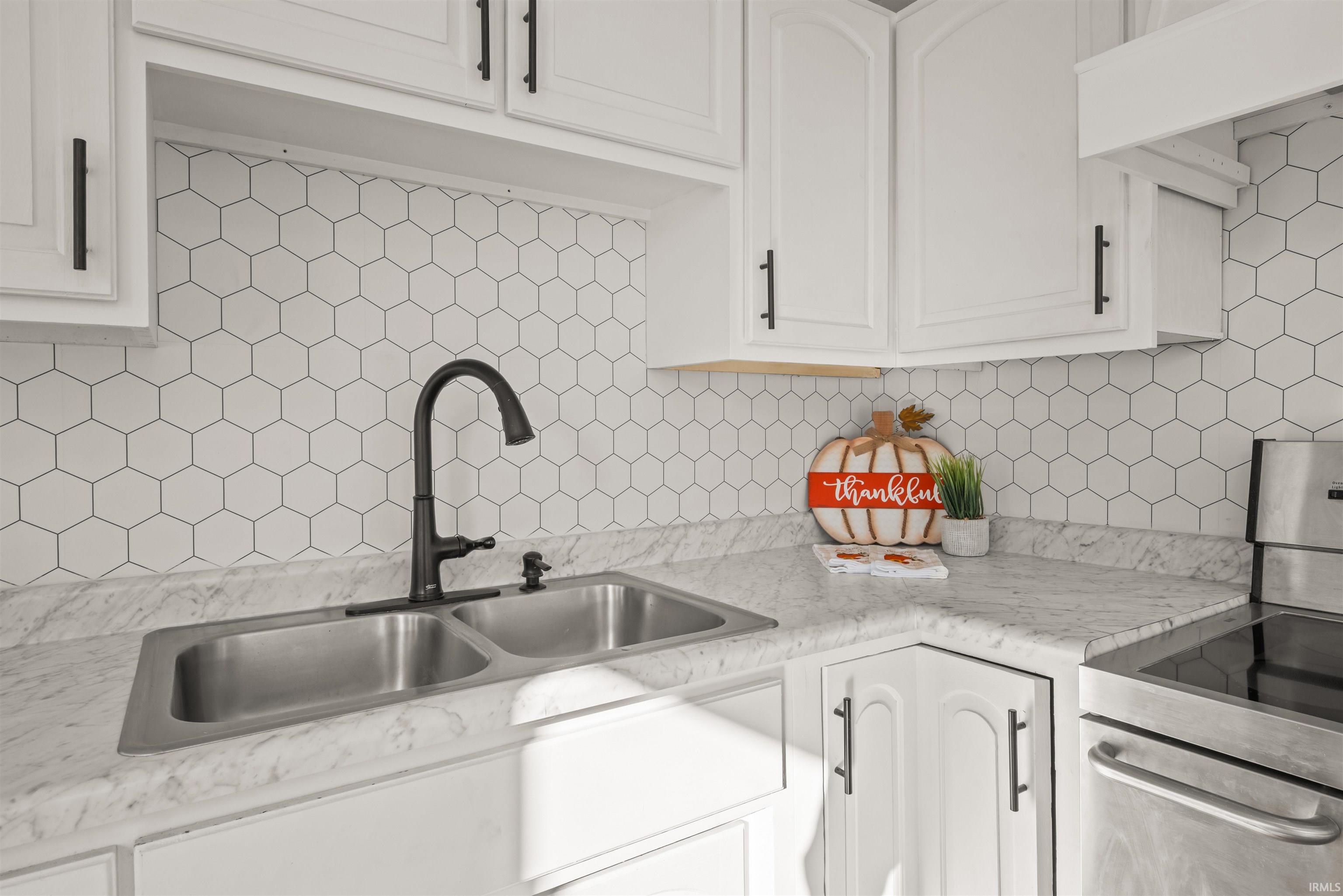 115 South Walnut Street Fairmount, IN 46928 - Photo 14 of 24