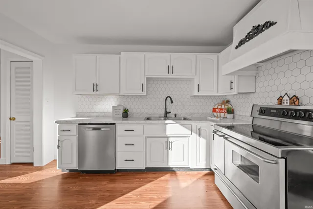 $164,900 | 115 South Walnut Street, Fairmount, IN 46928