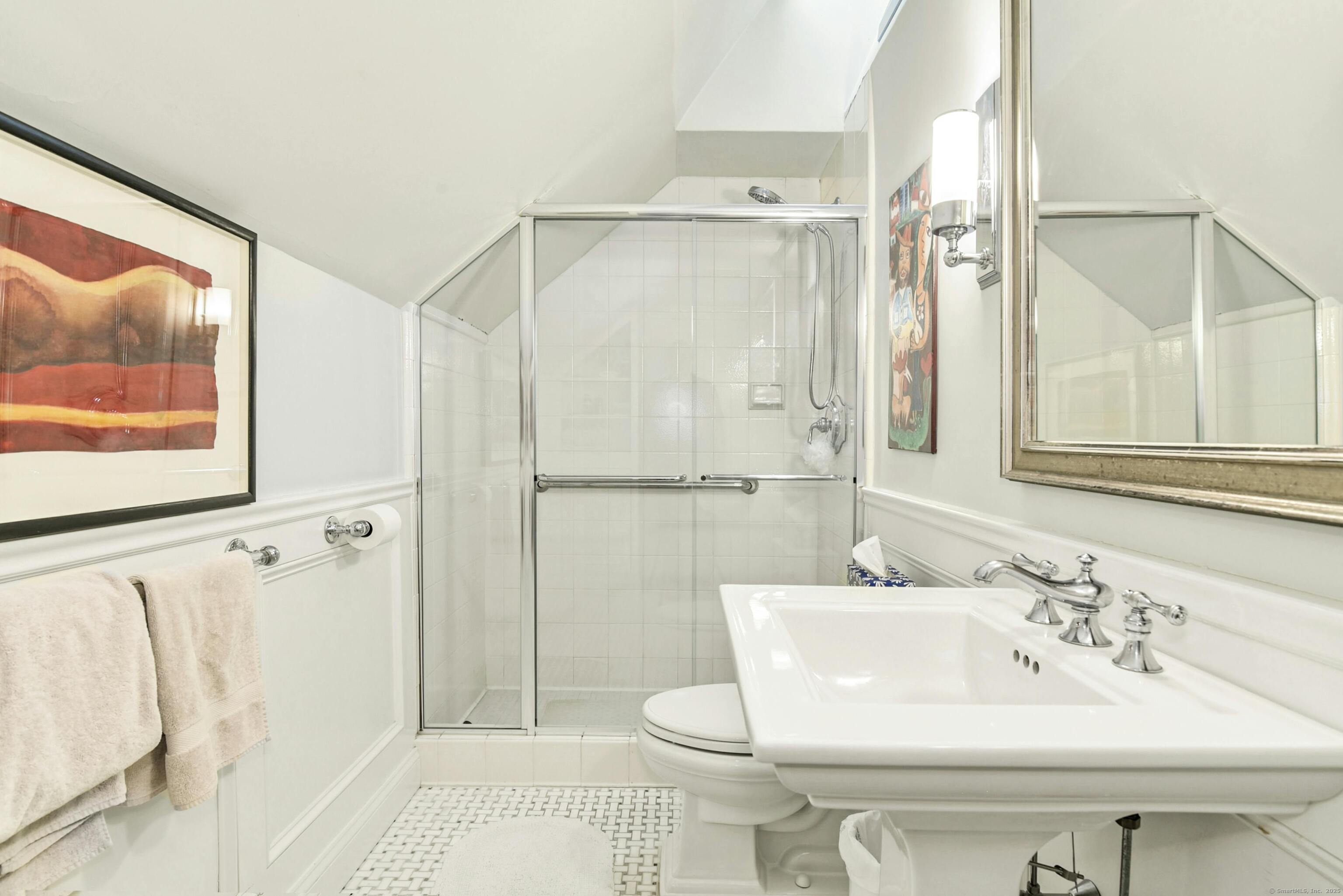 204 Parade Hill Road New Canaan, CT 06840 - Photo 16 of 30