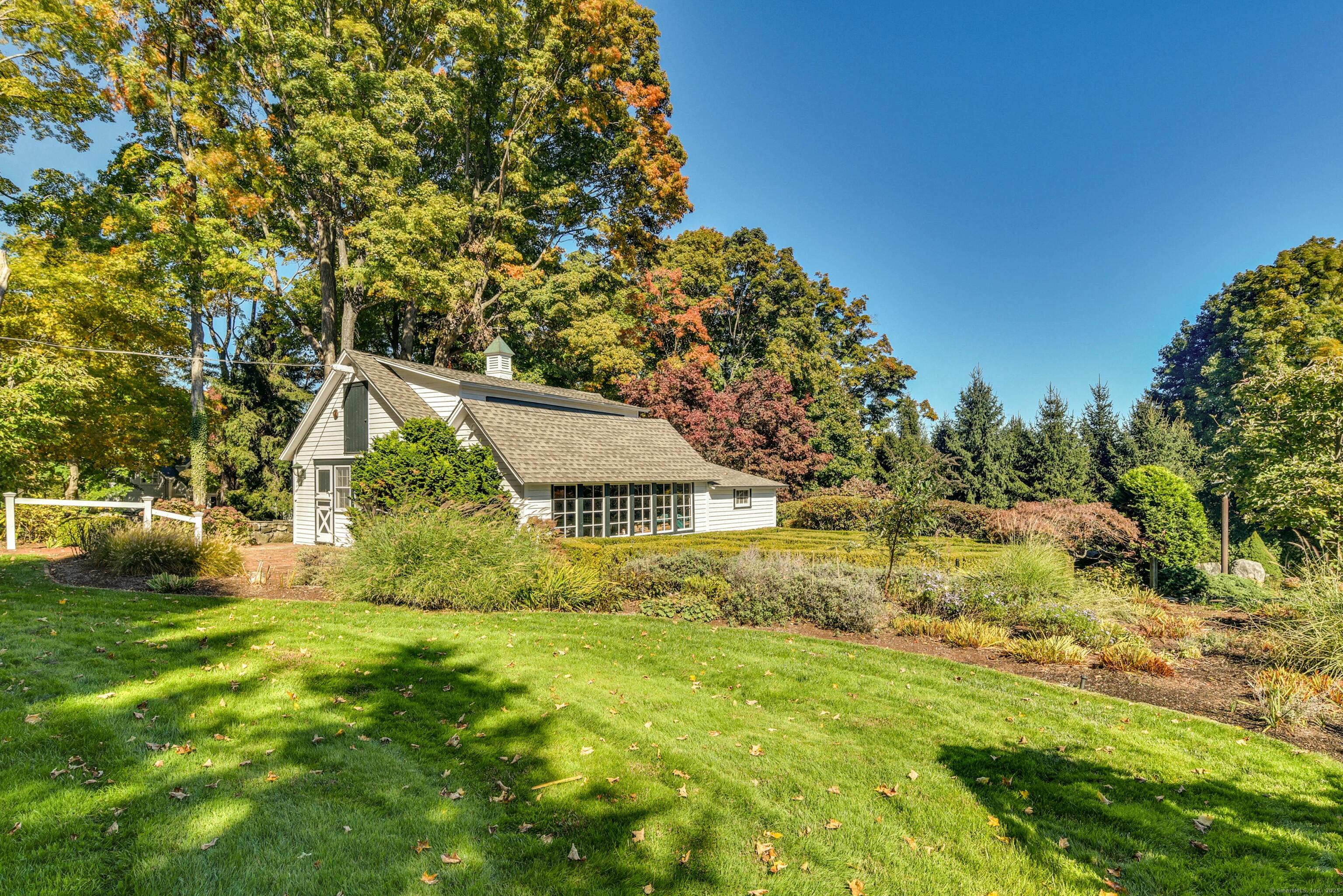 204 Parade Hill Road New Canaan, CT 06840 - Photo 27 of 30