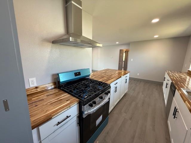 5845 Haney Drive Watauga, TX 76148 - Photo 14 of 37 a kitchen with stainless steel appliances granite countertop a stove and a refrigerator