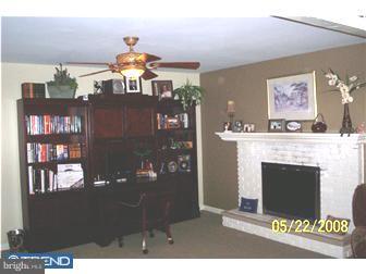 310 Walnut Avenue Evesham, NJ 08053 - Photo 9 of 12 Family Room
