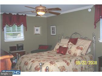 310 Walnut Avenue Evesham, NJ 08053 - Photo 10 of 12 Bedroom - Main