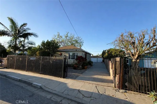 $675,000 | 817 West Arbutus Street, Compton, CA 90220