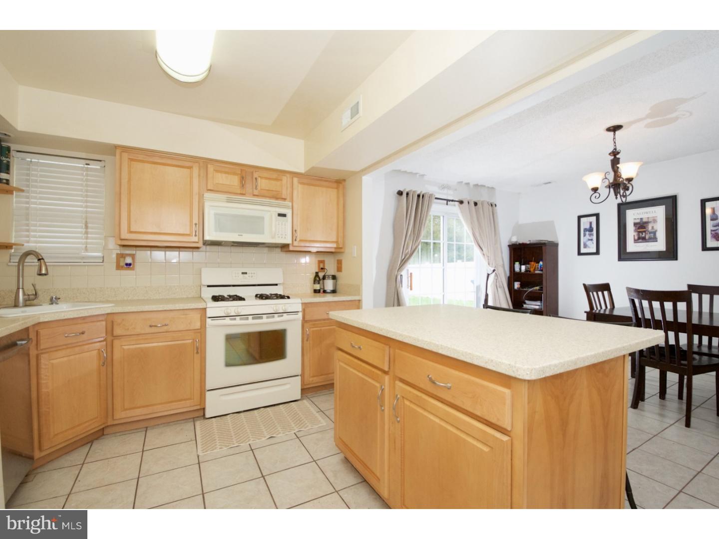32 Derby Road Logan Township, NJ 08085 - Photo 7 of 24 Kitchen