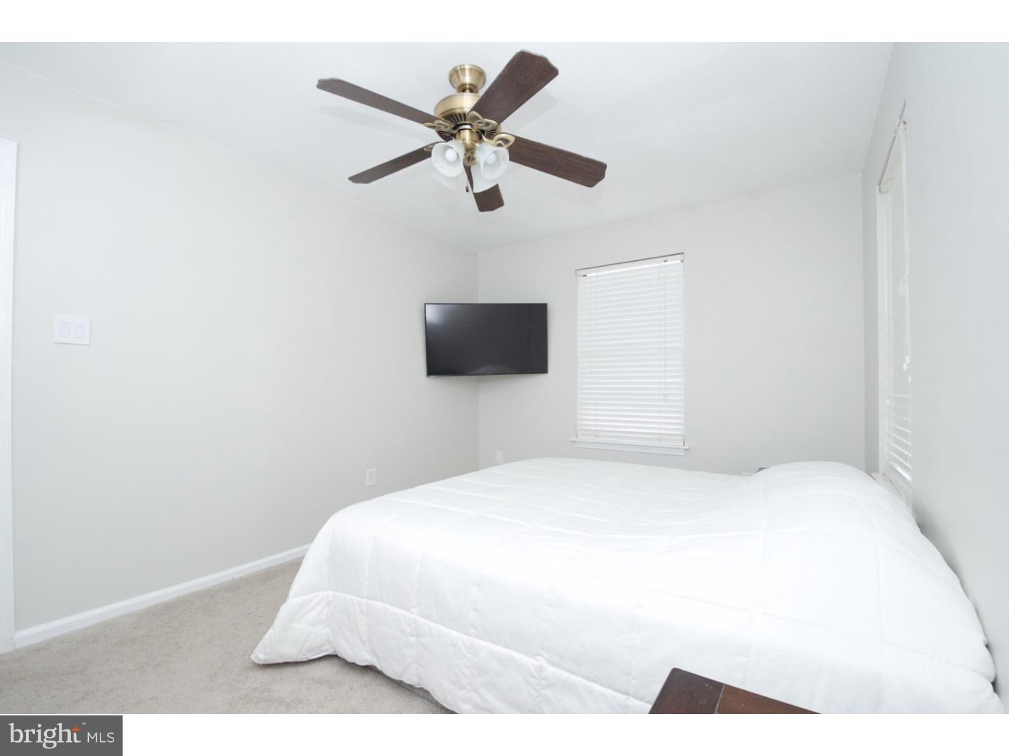 32 Derby Road Logan Township, NJ 08085 - Photo 10 of 24 Bedroom - Main