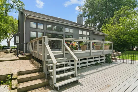 $750,000 | 1120 Fortress Drive, McHenry, IL 60050