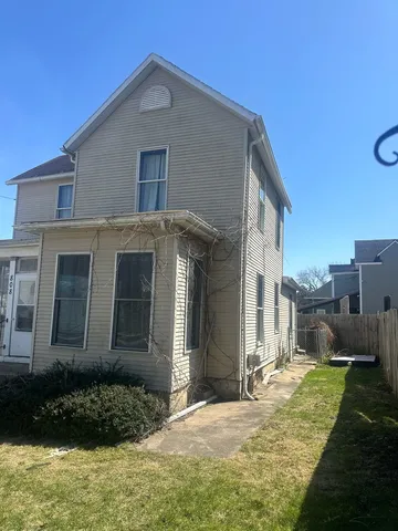 $40,000 | 808 South Adams Avenue, Freeport, IL 61032