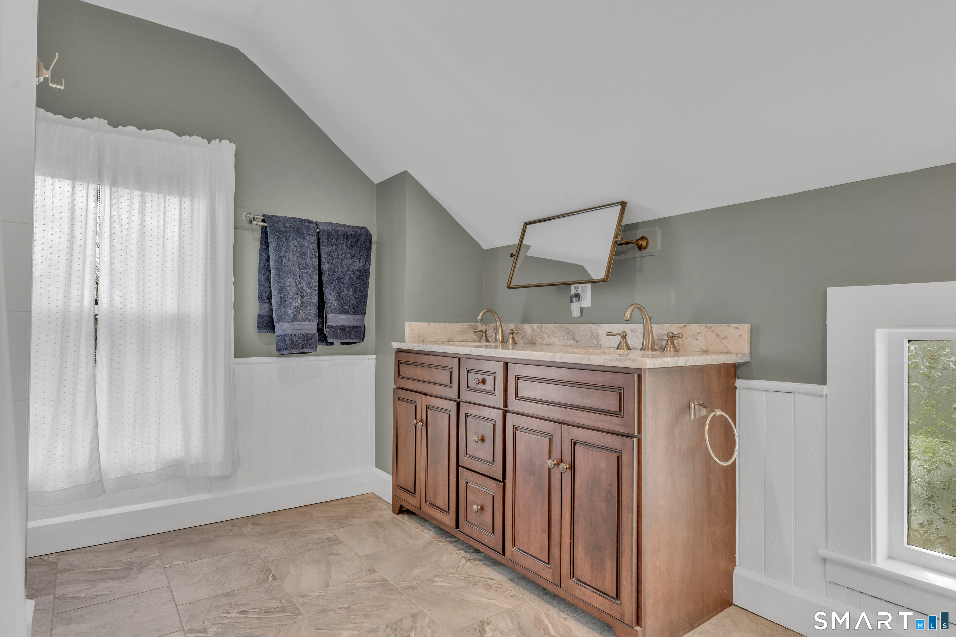 54 Main Street Newtown, CT 06470 - Photo 24 of 40