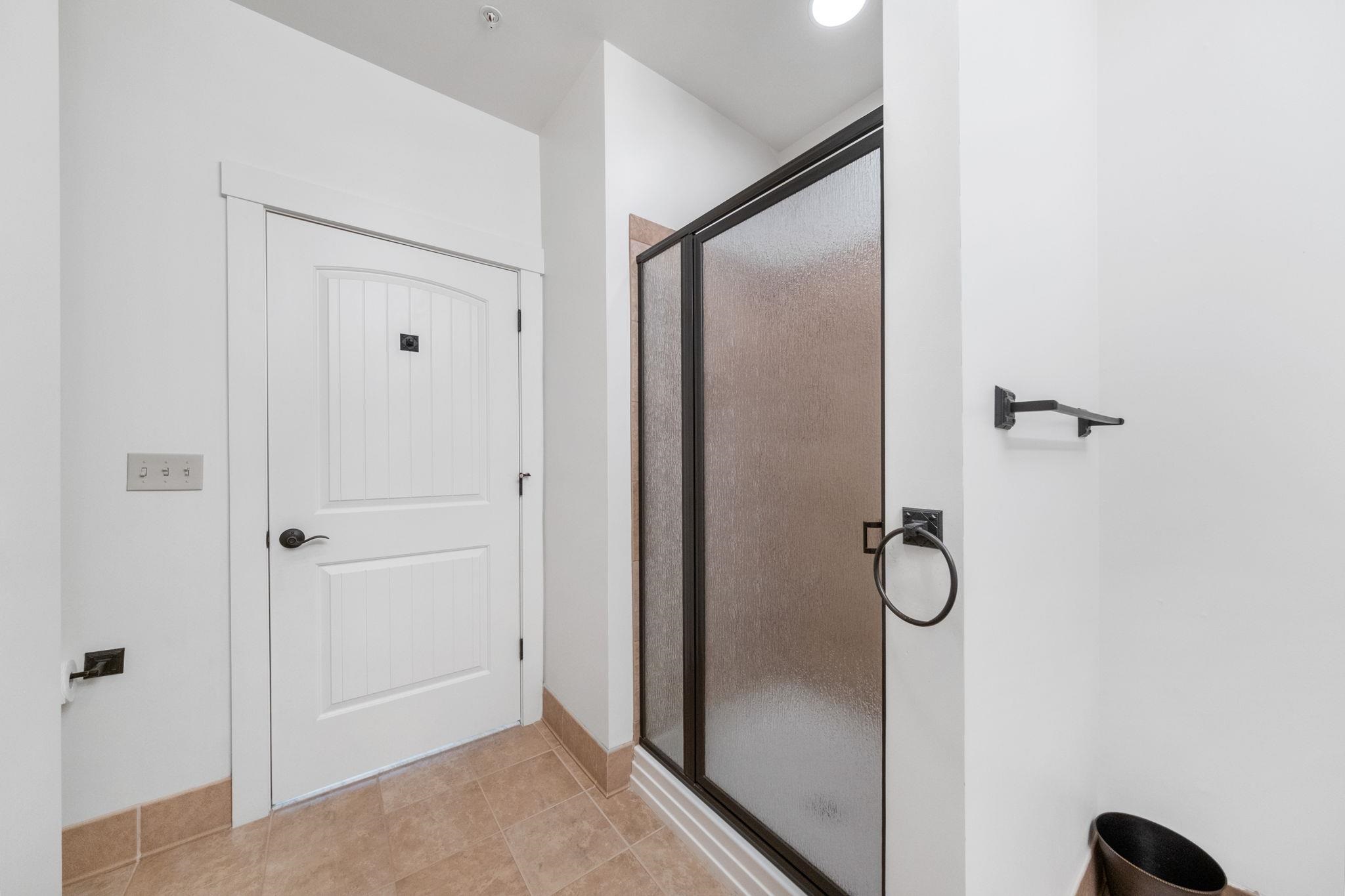 21 Riverside Terrace Drive, Unit 4B Lincoln, NH 03251 - Photo 5 of 25 Gallery Image 5