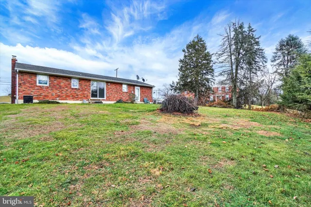 $249,750 | 2160 North Susquehanna Trail, York, PA 17404