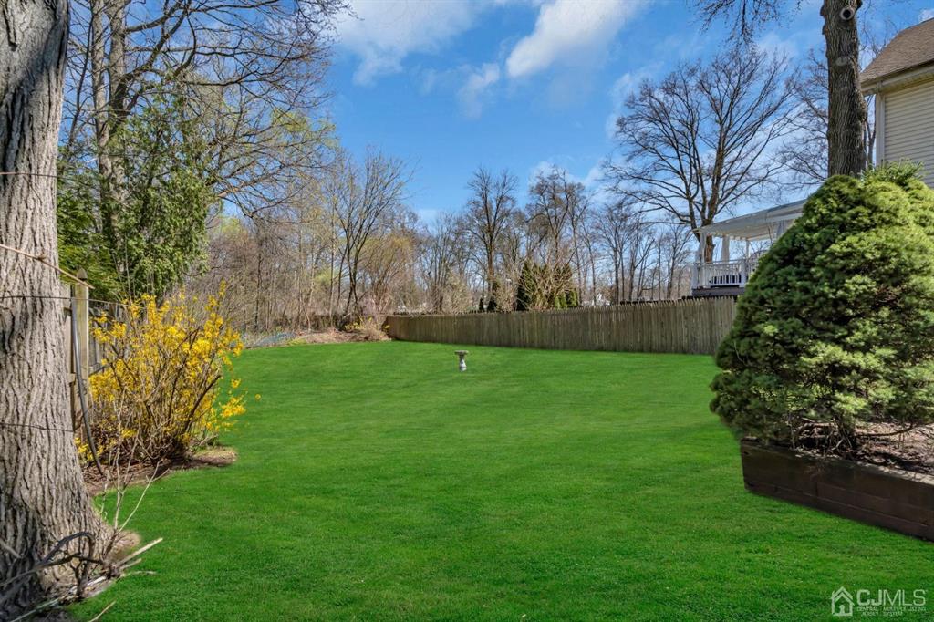 40 Kimberly Road Colonia, NJ 07067 - Photo 6 of 30 a view of yard with green space
