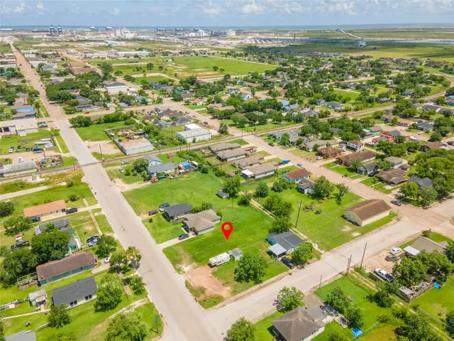 $23,000 | 727 West Broad Street, Freeport, TX 77541