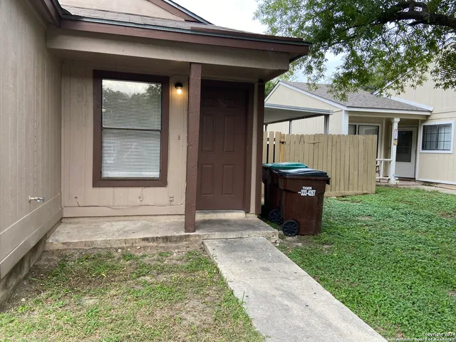 $1,500 | 2827 Ash Field Drive, San Antonio, TX 78245