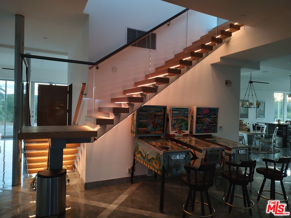 Undisclosed Address Woodland Hills, CA 91367 - Photo 11 of 75