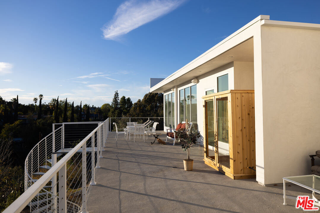 Undisclosed Address Woodland Hills, CA 91367 - Photo 31 of 75