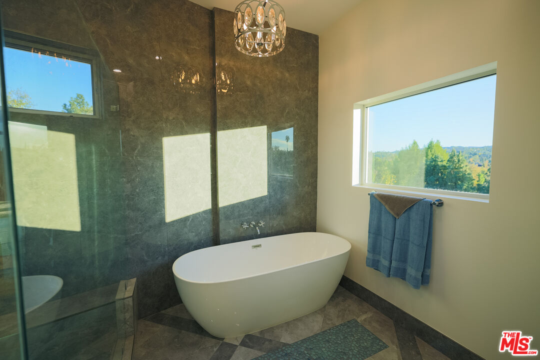 Undisclosed Address Woodland Hills, CA 91367 - Photo 33 of 75