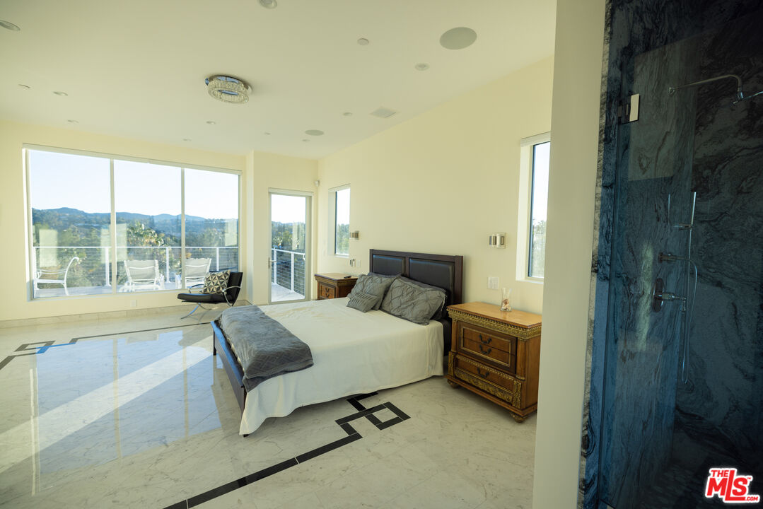 Undisclosed Address Woodland Hills, CA 91367 - Photo 35 of 75