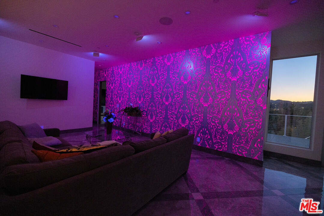 Undisclosed Address Woodland Hills, CA 91367 - Photo 42 of 75