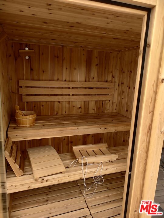 Undisclosed Address Woodland Hills, CA 91367 - Photo 5 of 75