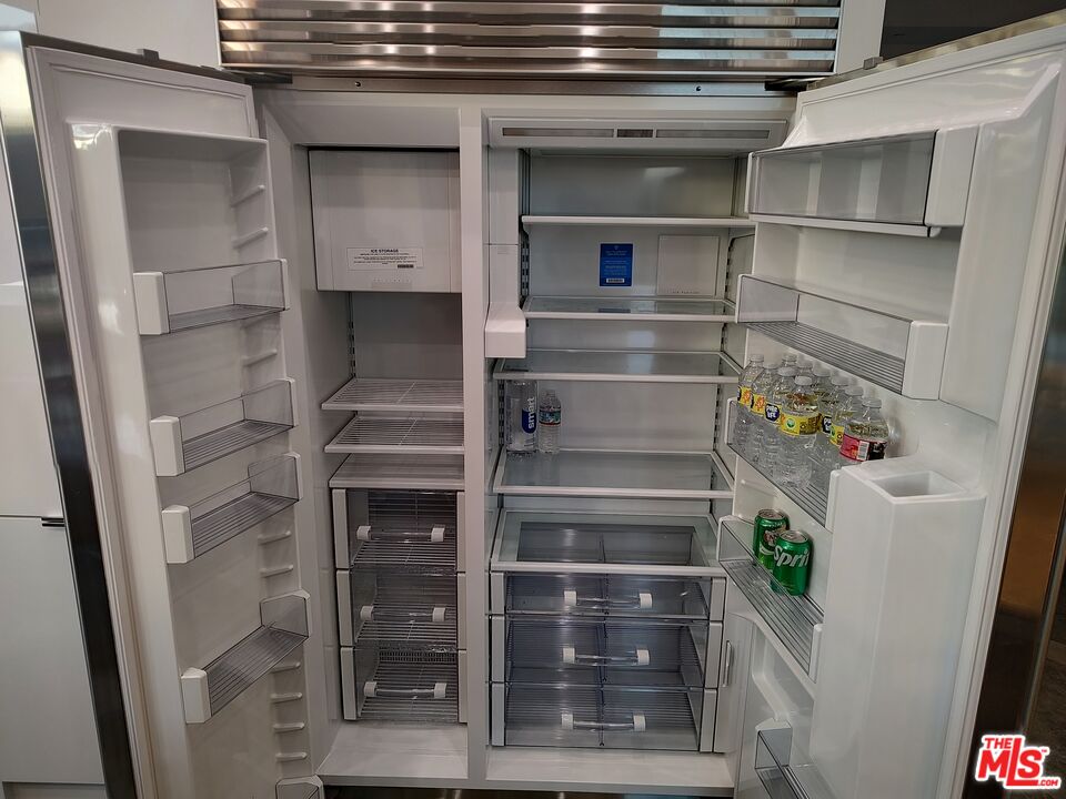 Undisclosed Address Woodland Hills, CA 91367 - Photo 6 of 75