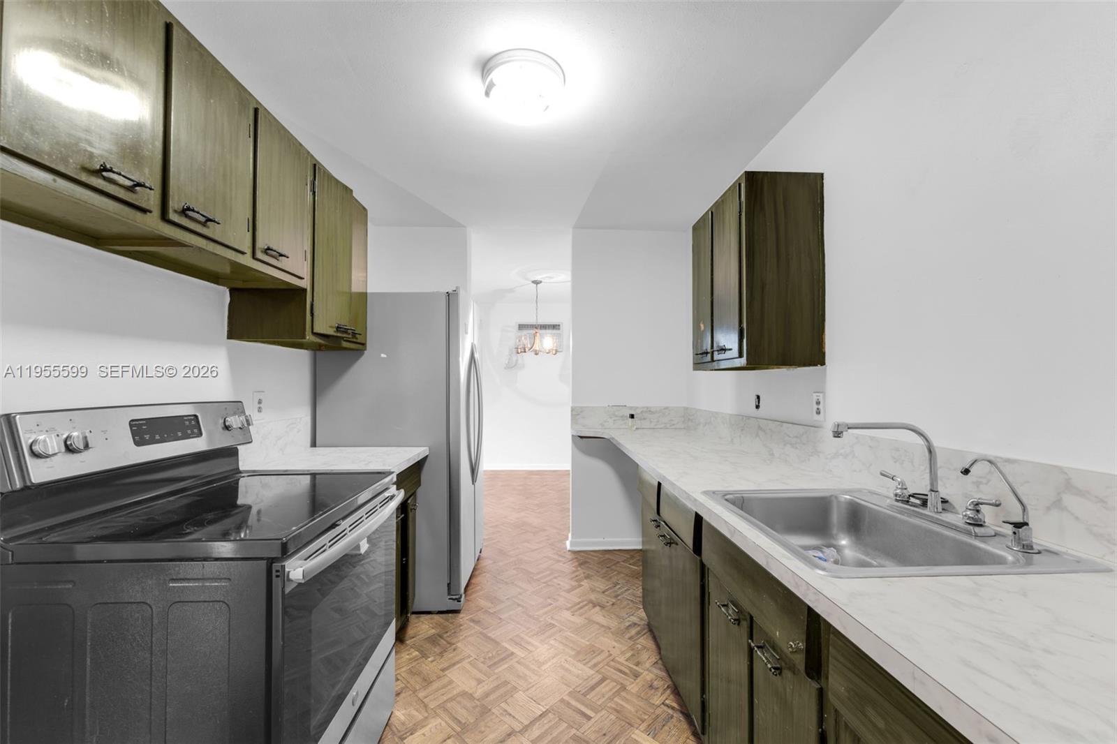 11401 Southwest 57th Street Miami, FL 33173 - Photo 10 of 35