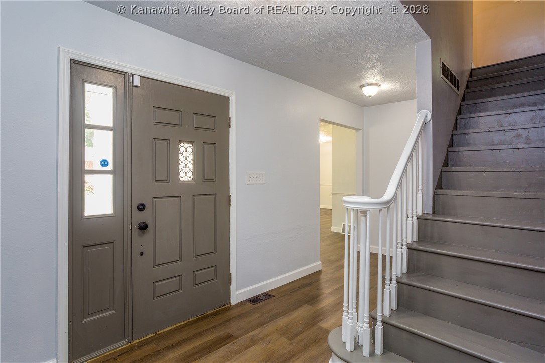 726 Lower Donnally Road Charleston, WV 25304 - Photo 13 of 39 Gallery Image 13