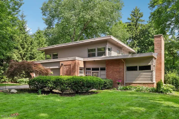 $370,000 | Undisclosed Address, Akron, OH 44303