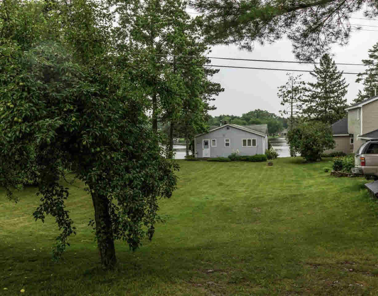 6210 Bullard Road Fenton, MI 48430 - Photo 24 of 27 21321164-23.JPG