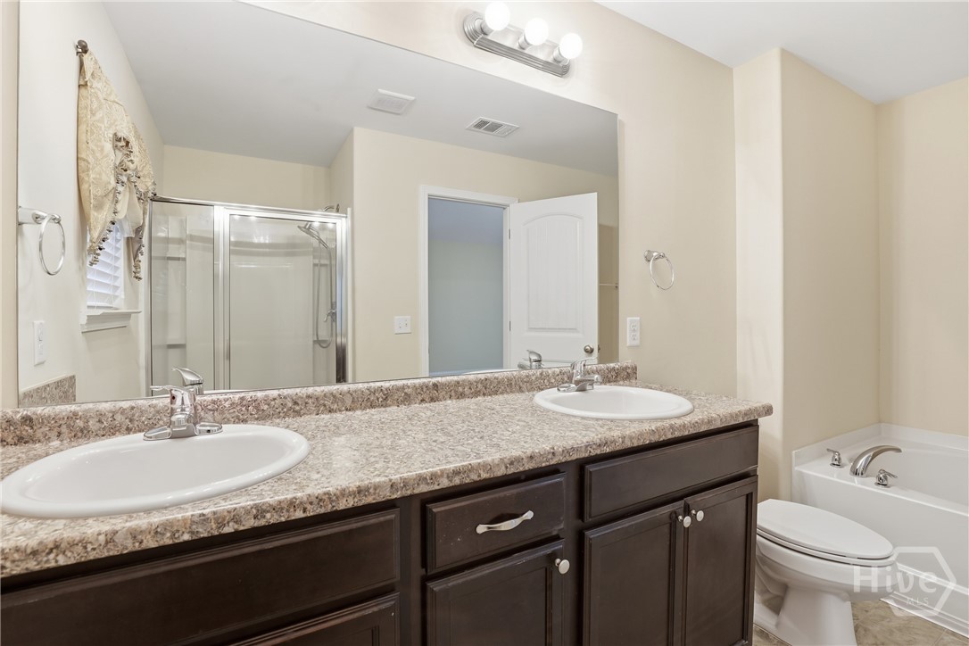 25 Frank Edwards Road Ellabell, GA 31308 - Photo 17 of 31 Primary bathroom suite