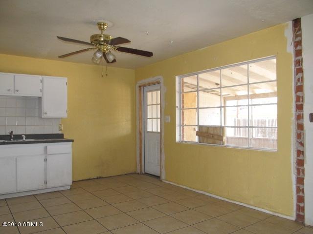 3313 West Ocotillo Road Phoenix, AZ 85017 - Photo 11 of 36 020