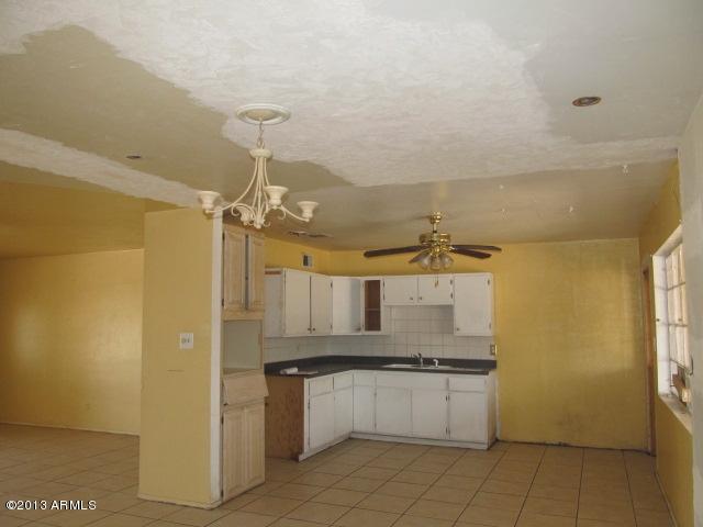 3313 West Ocotillo Road Phoenix, AZ 85017 - Photo 28 of 36 023-137577 - kitchen one