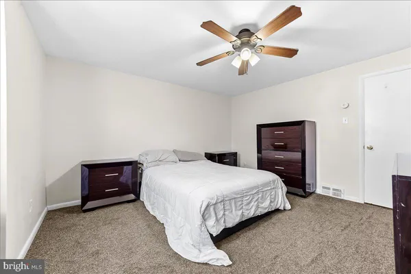 $219,900 | 2313 Delmar Drive, Folcroft, PA 19032