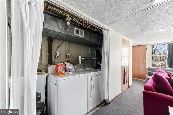 $219,900 | 2313 Delmar Drive, Folcroft, PA 19032