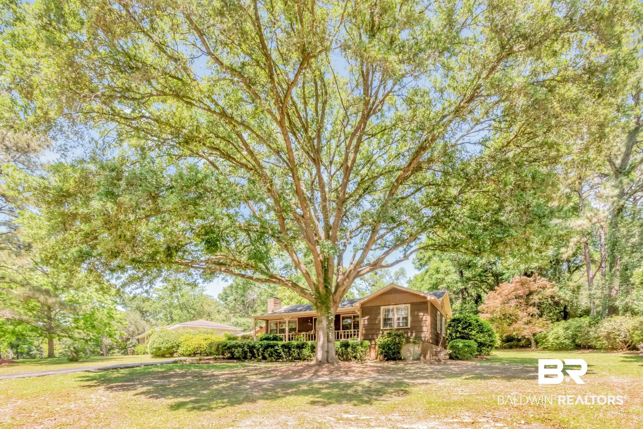 4272 Springview Drive Mobile, AL 36609 - Photo 2 of 35
