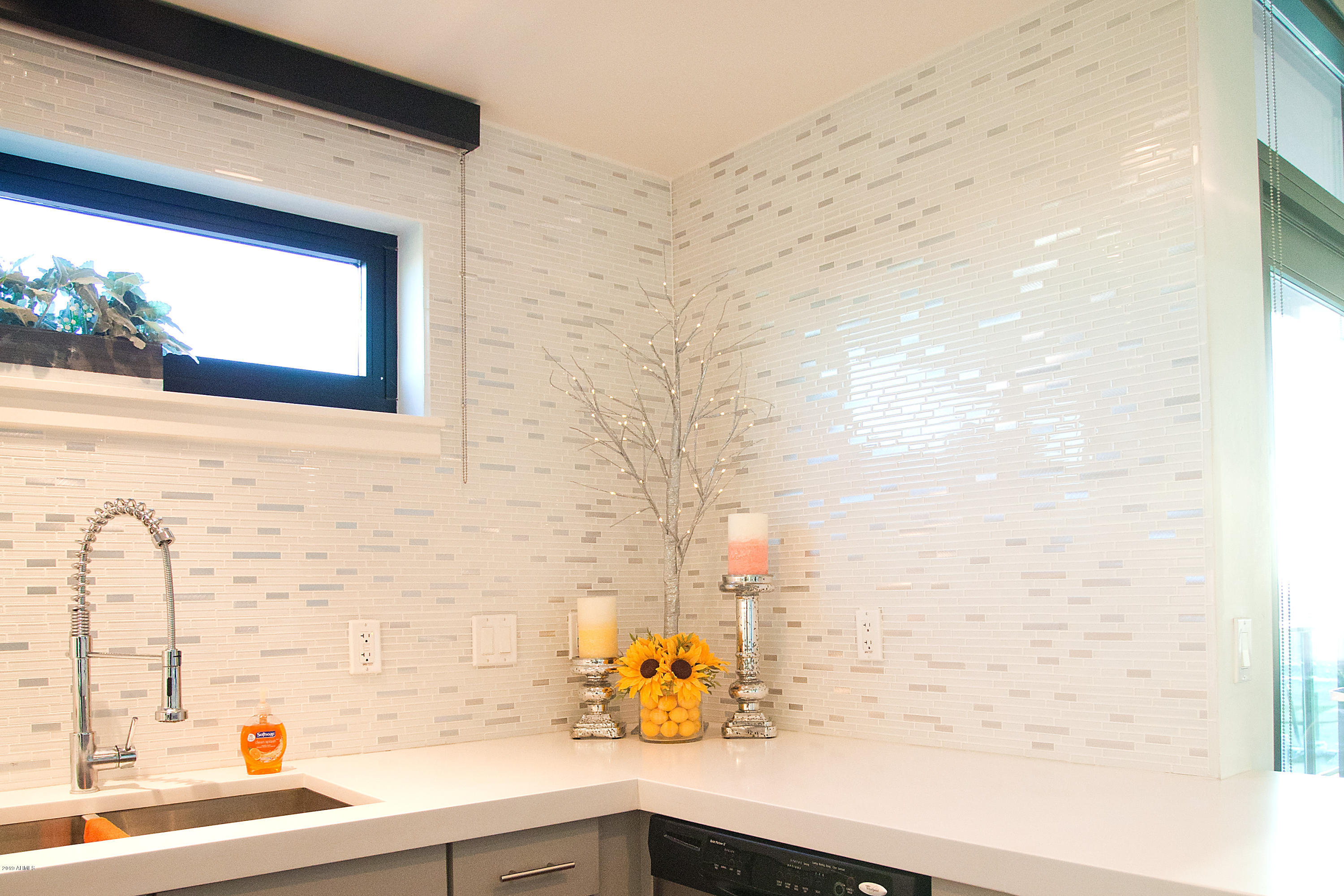 310 South 4th Street, Unit 601 Phoenix, AZ 85004 - Photo 12 of 37 Contemporary finishes