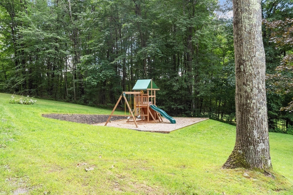 44 West Brookfield Road North Brookfield, MA 01535 - Photo 32 of 34 Gallery Image 32