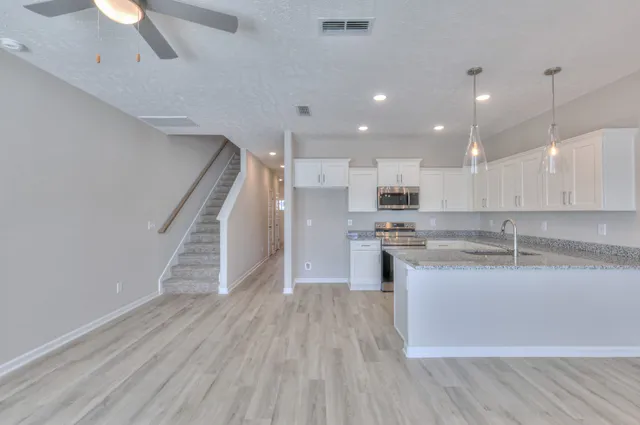 $292,900 | 33 Hardwood Road, Normandy, TN 37360