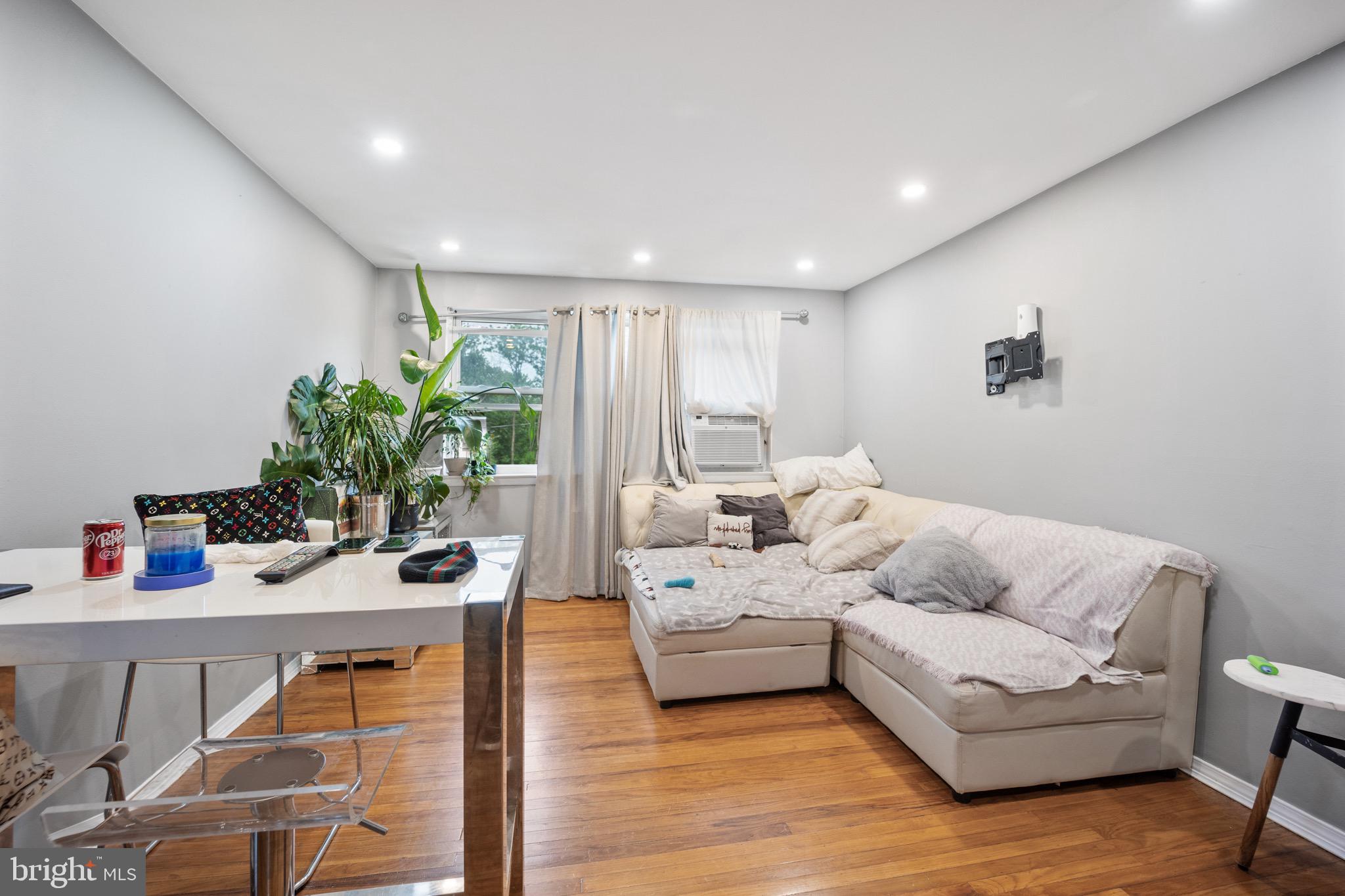 9120 Ryerson Road Philadelphia, PA 19114 - Photo 4 of 27