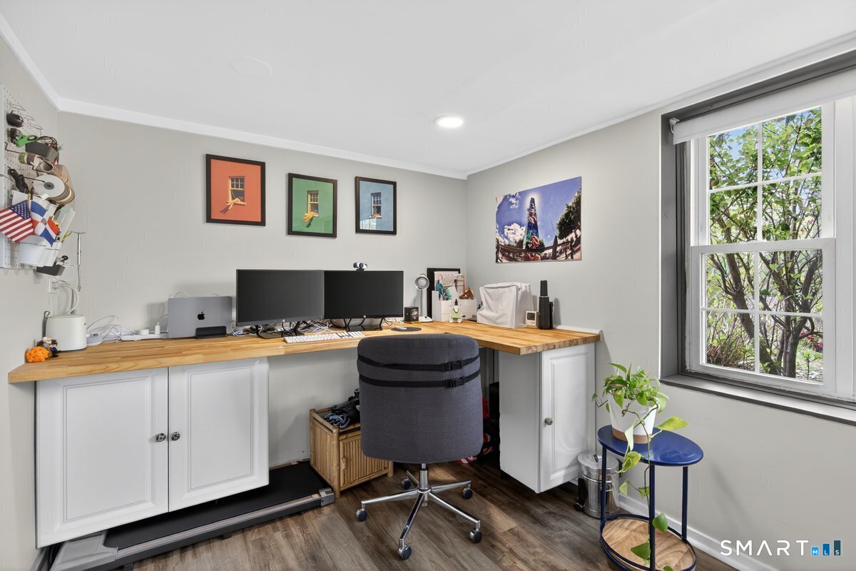 131 Clay Hill Road Stamford, CT 06905 - Photo 20 of 32