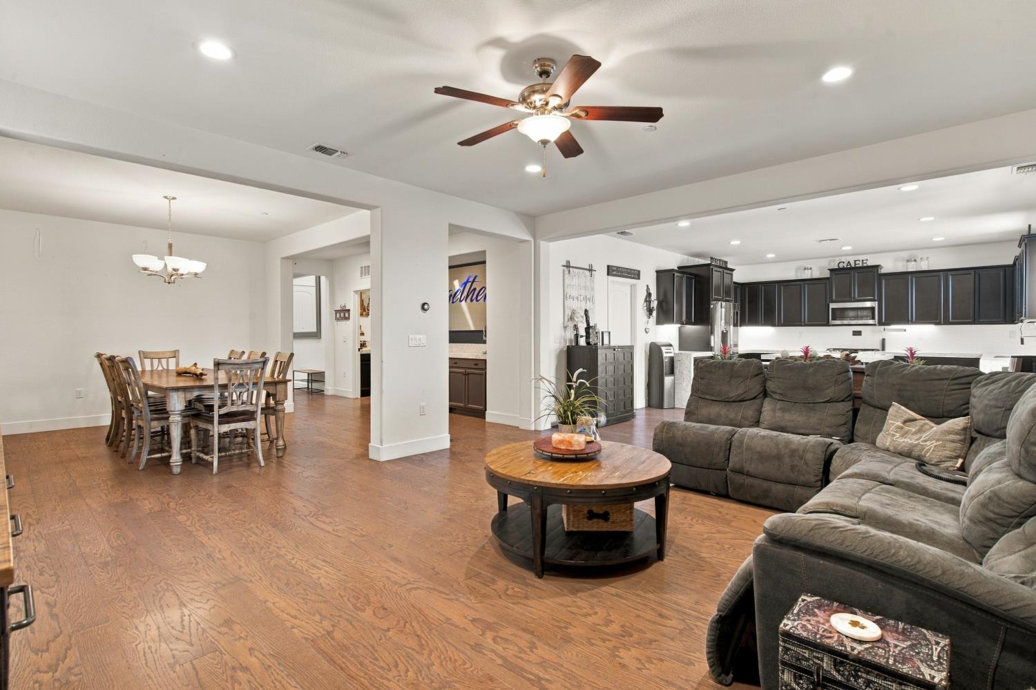 1655 Cady Lane Ripon, CA 95366 - Photo 10 of 37 Gallery Image 10