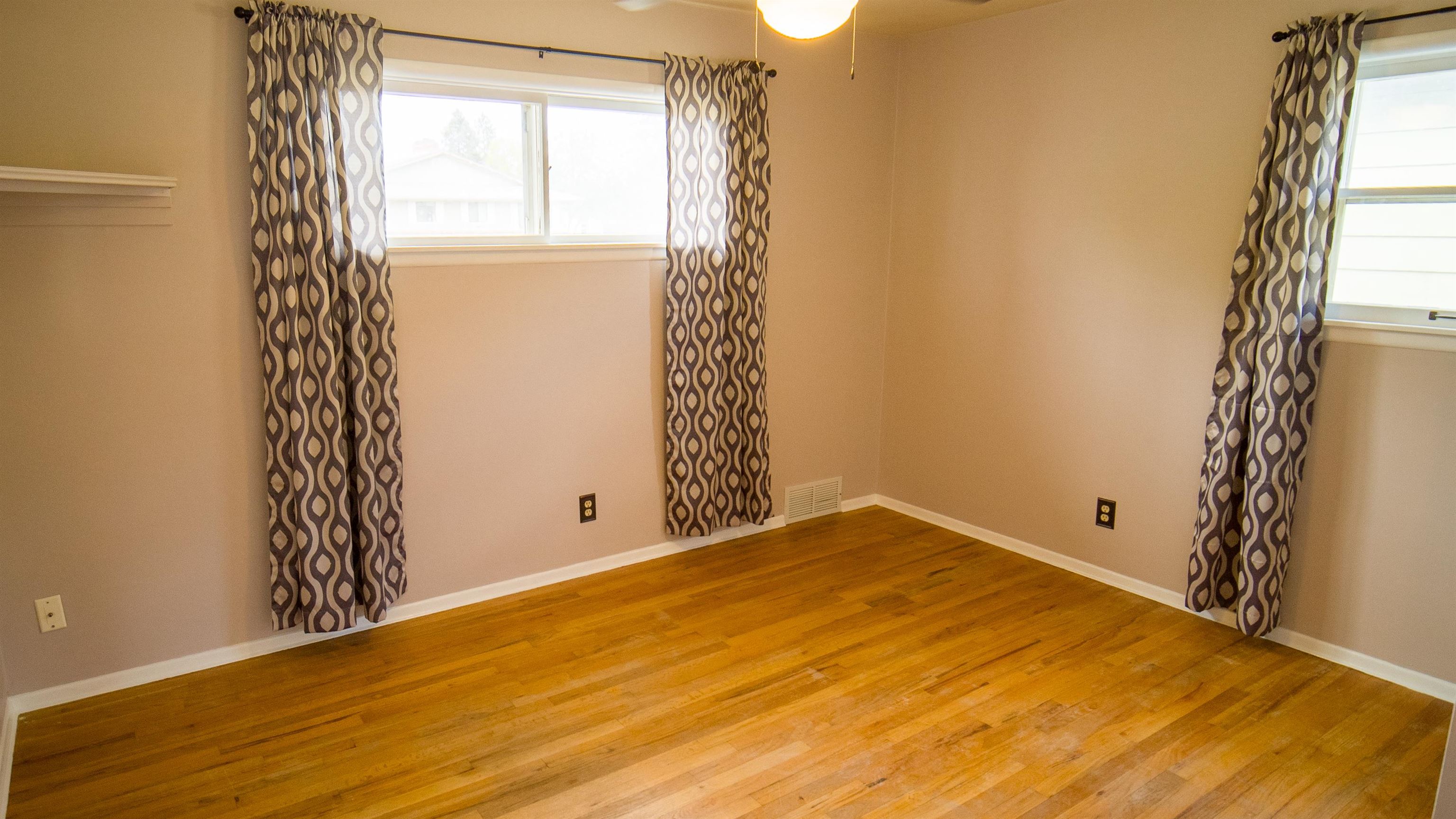 604 East Queen Avenue Spokane, WA 99207 - Photo 19 of 41