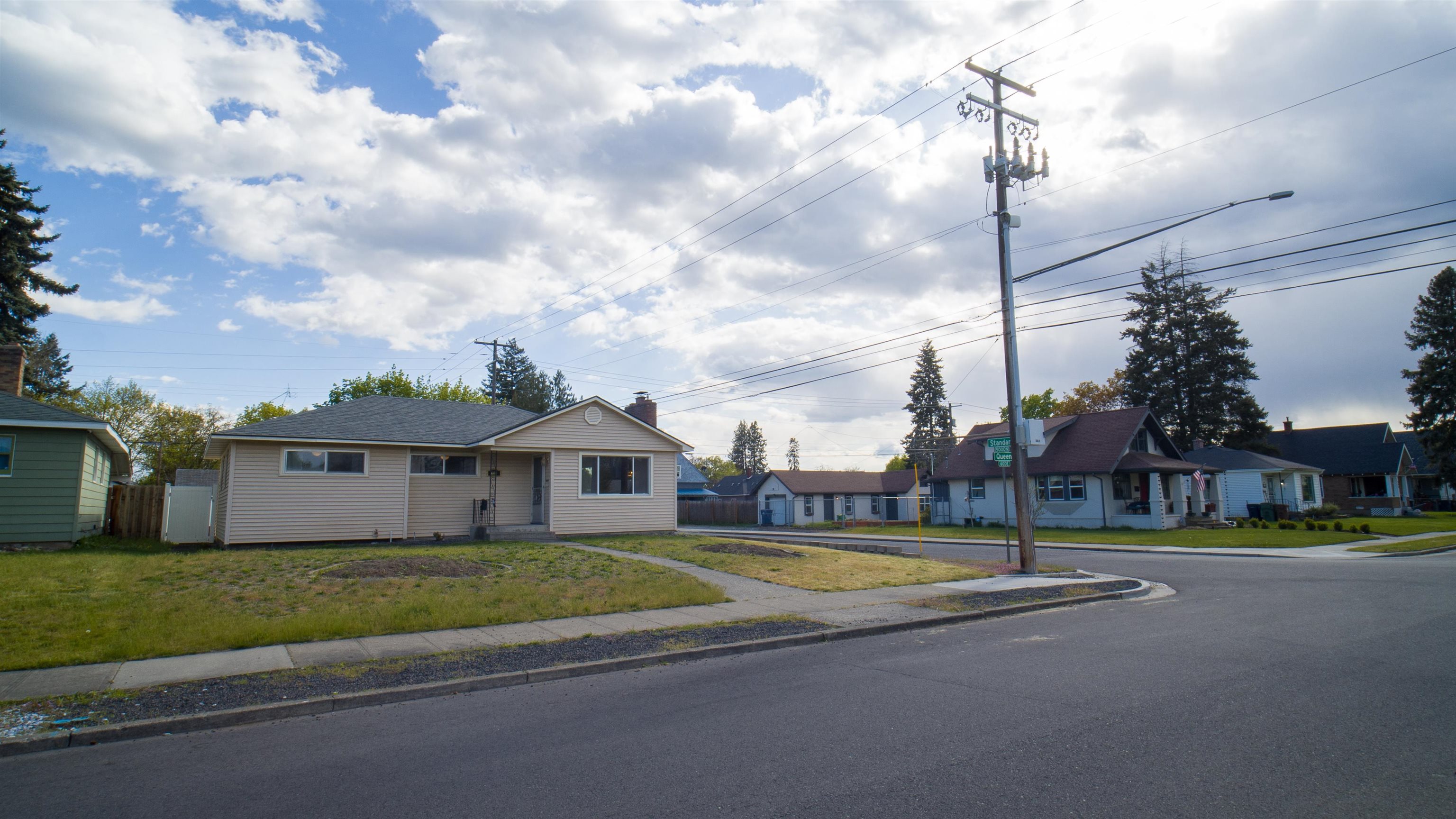 604 East Queen Avenue Spokane, WA 99207 - Photo 2 of 41