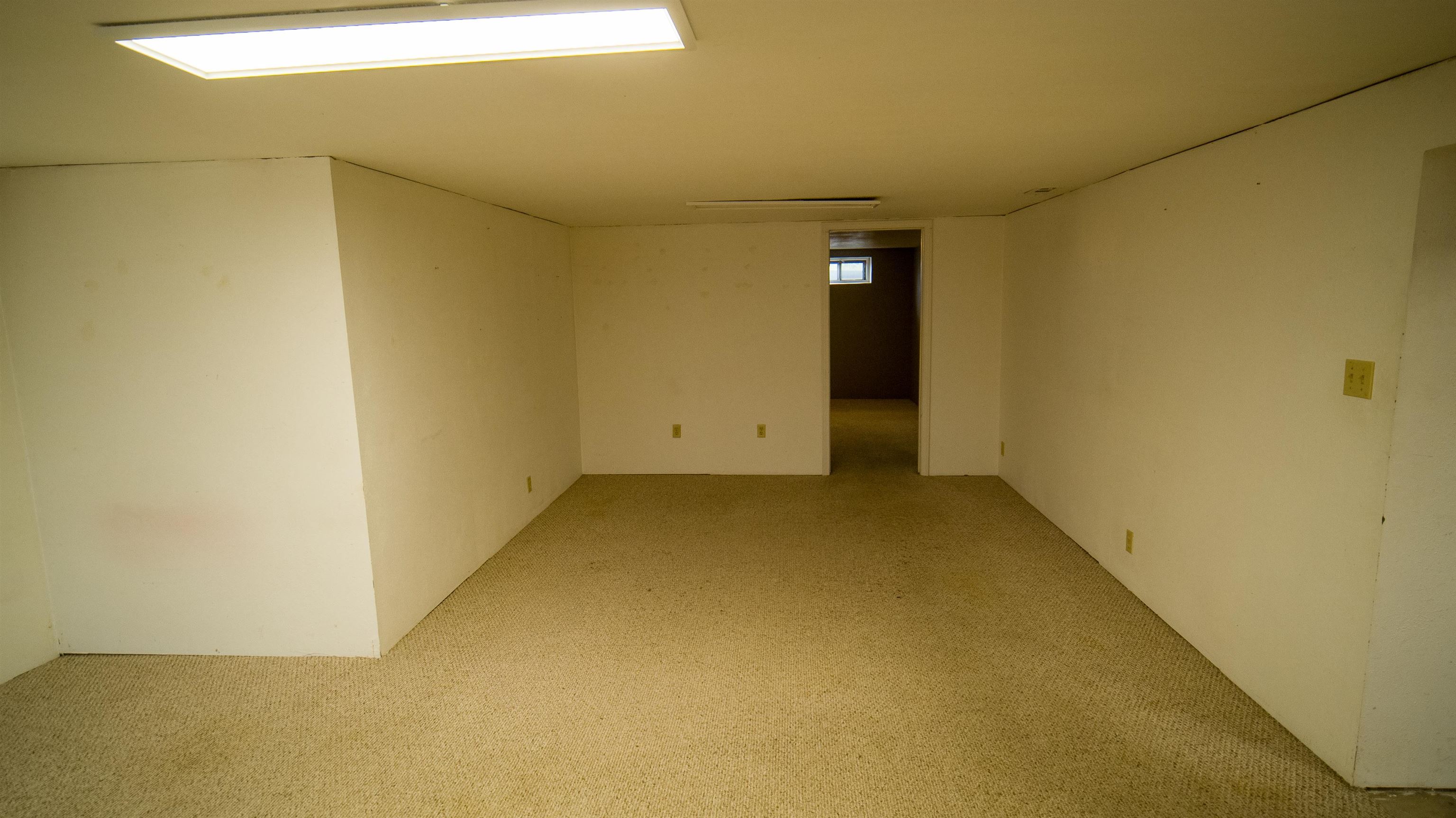 604 East Queen Avenue Spokane, WA 99207 - Photo 27 of 41