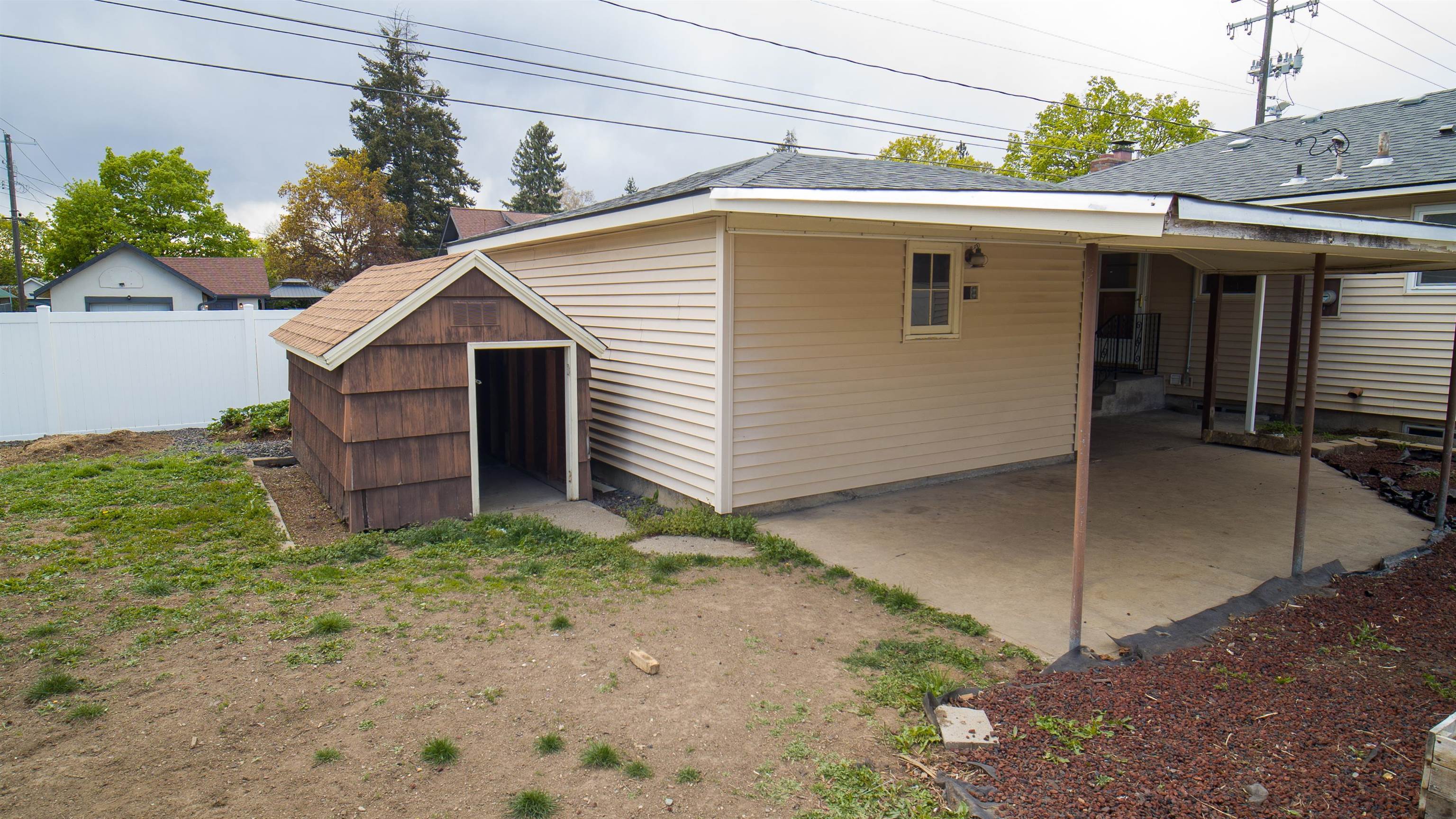 604 East Queen Avenue Spokane, WA 99207 - Photo 36 of 41