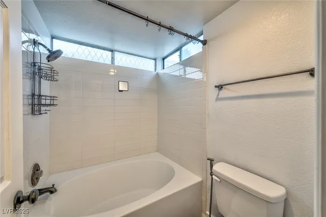 $2,000 | 7219 Nordic Lights Drive, Las Vegas, NV 89119