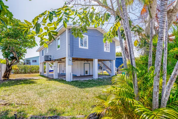 $698,800 | 29048 Iris Drive, Big Pine Key, FL 33043