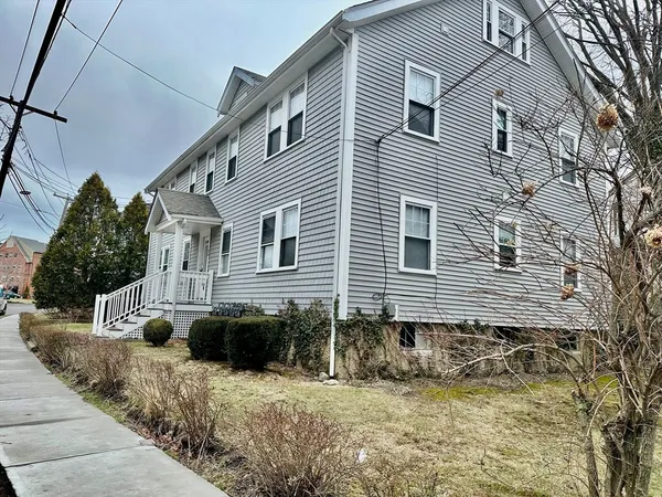 $2,050 | 24 Brook Road, Unit 3, Quincy, MA 02169