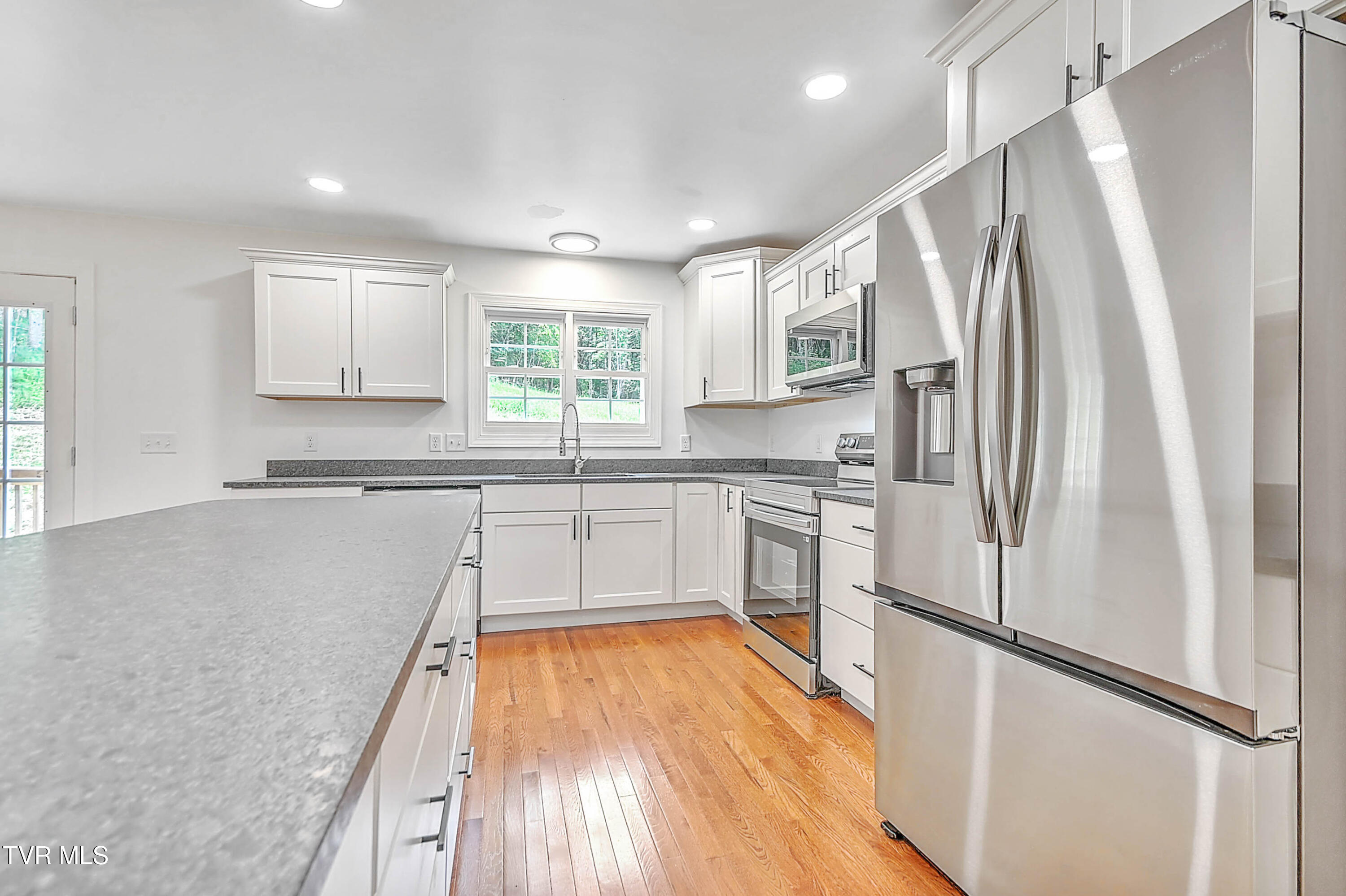 476 Norris Road Butler, TN 37640 - Photo 16 of 43 476 Norris DST-16